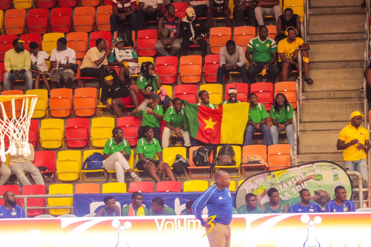 Afro gar&ccedil;ons u16 2.jpg (250 KB)