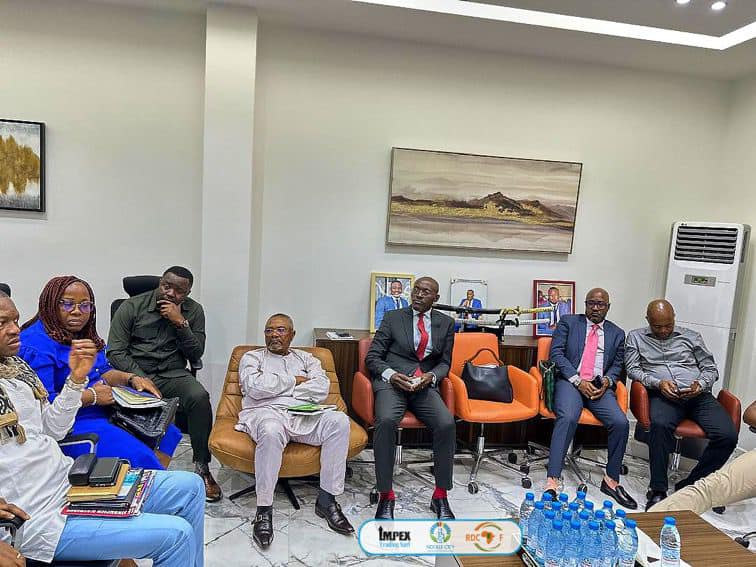 557003358_122167381382575479_5784110669654575653_n.jpg (64 KB)