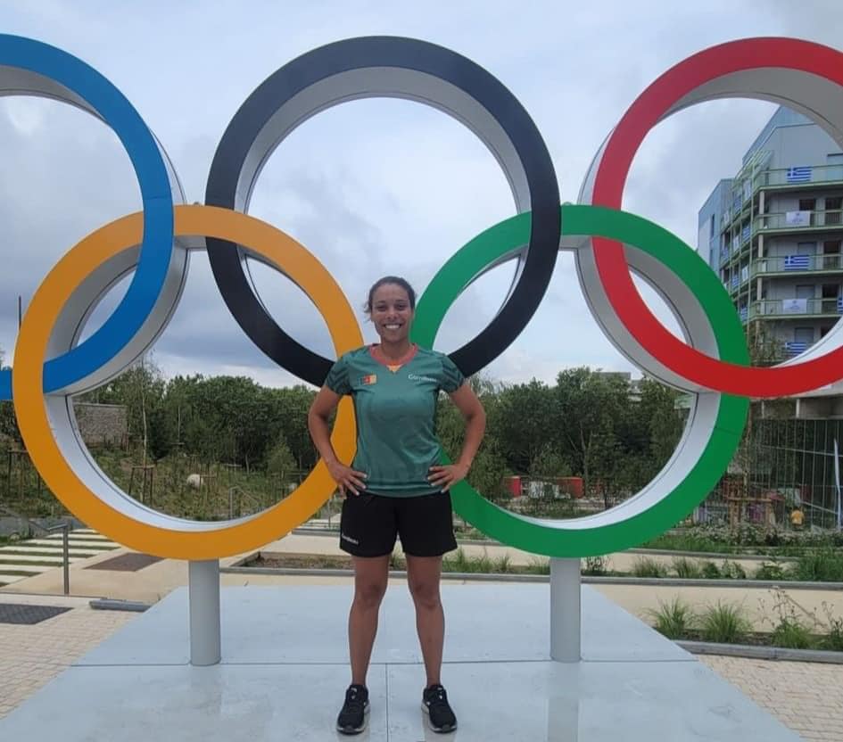 sarah hanffou.jpg (67 KB)