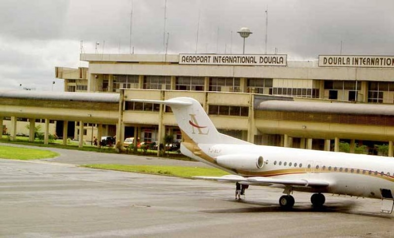 cameroun_apres_son_audit_l_1238835560_aeroport_int_de_douala_0056_ns_700_cameroon-info-p-net_800xm1x.jpg (82 KB)